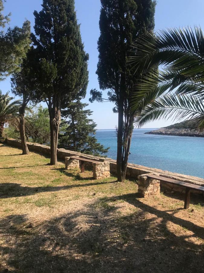 Resort Village T.N. Milna Vis Zewnętrze zdjęcie